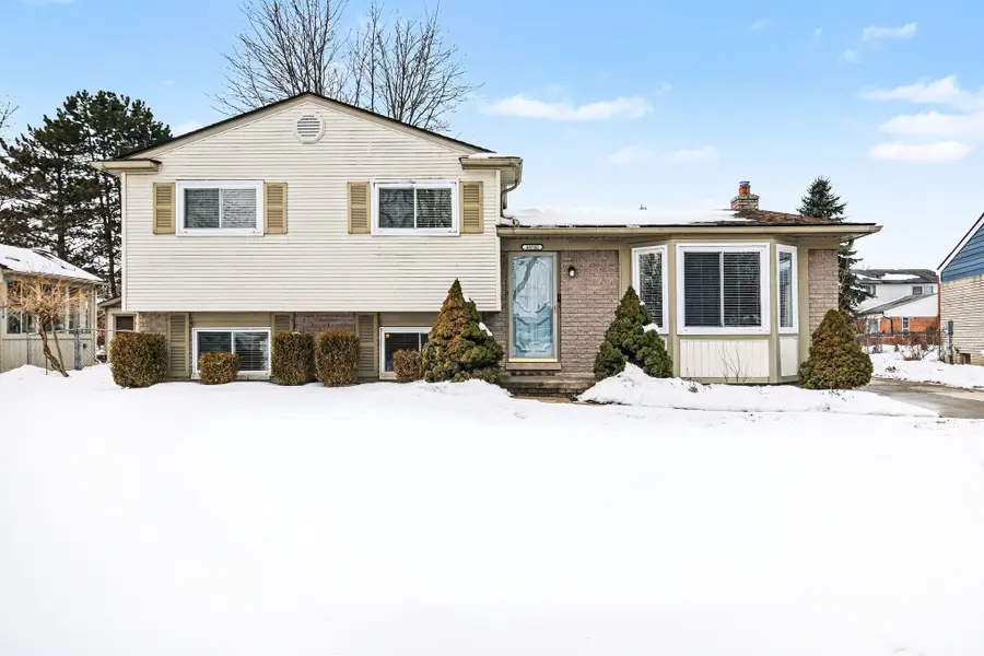 35755 Connecticut Drive, Sterling Heights, MI 48310 - #2