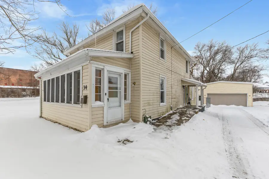 34 Oak Street, Hillsdale, MI 49242 - #3