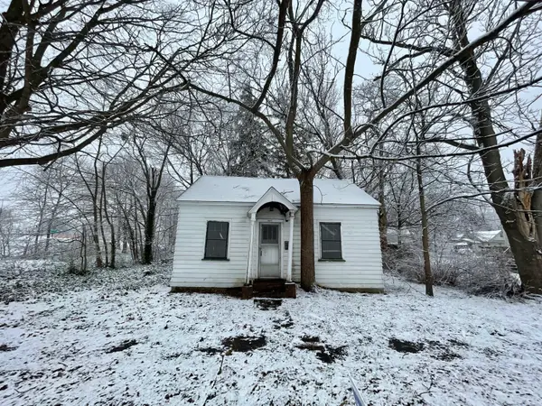 697 W Grand Avenue, Muskegon, MI 49441