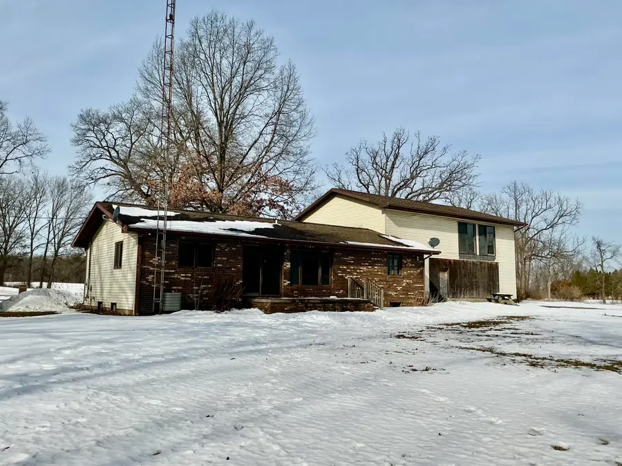 7551 Dobson Road, Jonesville, MI 49250 - #3