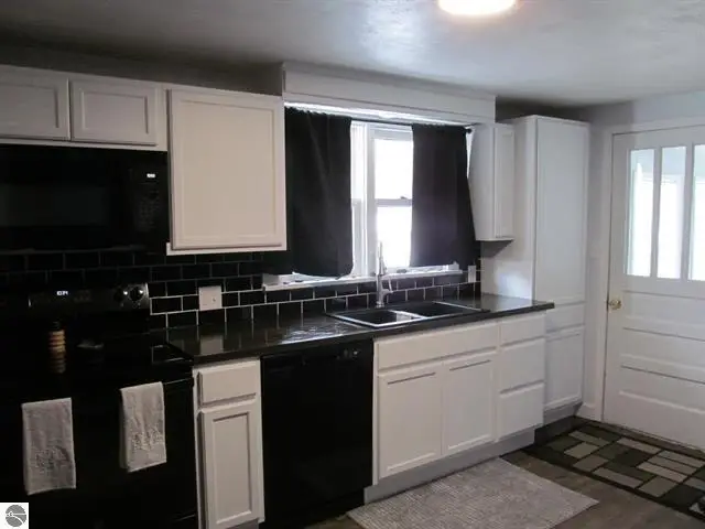 536 Aldrich Street, Cadillac, MI 49601 - #3
