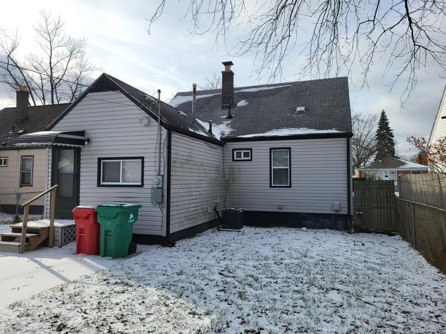 24360 Flower Avenue, Eastpointe, MI 48021 - #2