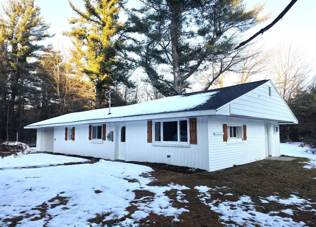 3696 S Locust Avenue, Newaygo, MI 49337 - #1