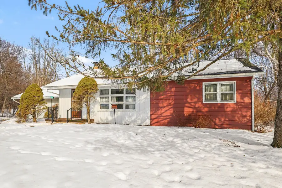 119 Maple, Stockbridge, MI 49285 - #2