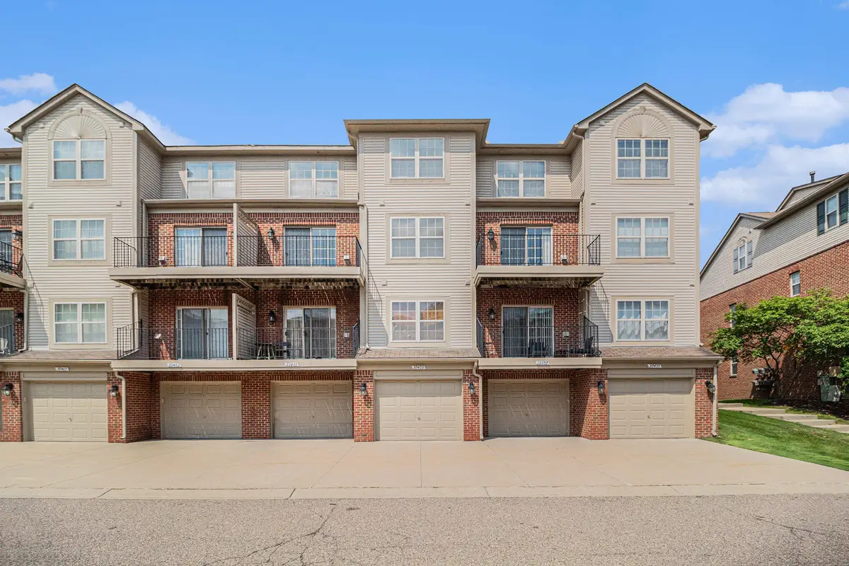 39459 Springwater Drive, Northville, MI 48168 - #1