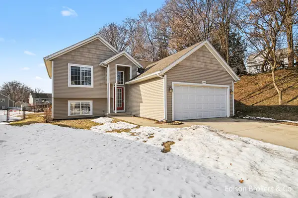 1005 Houseman Avenue Ne, Grand Rapids, MI 49503