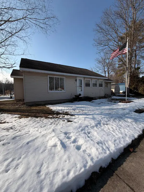 156 S Stearns Street, Barryton, MI 49305