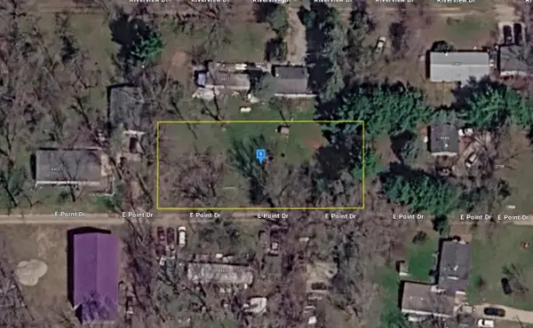 8435 E Point Drive, Lyons, MI 48851