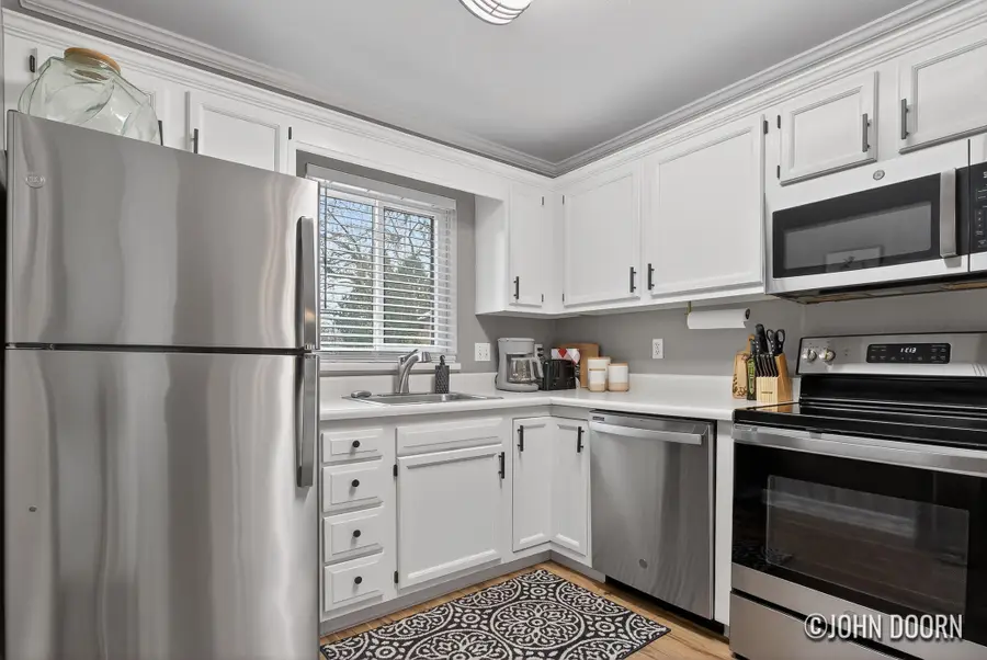 3396 Devonwood Hills Ne #C, Grand Rapids, MI 49525 - #2