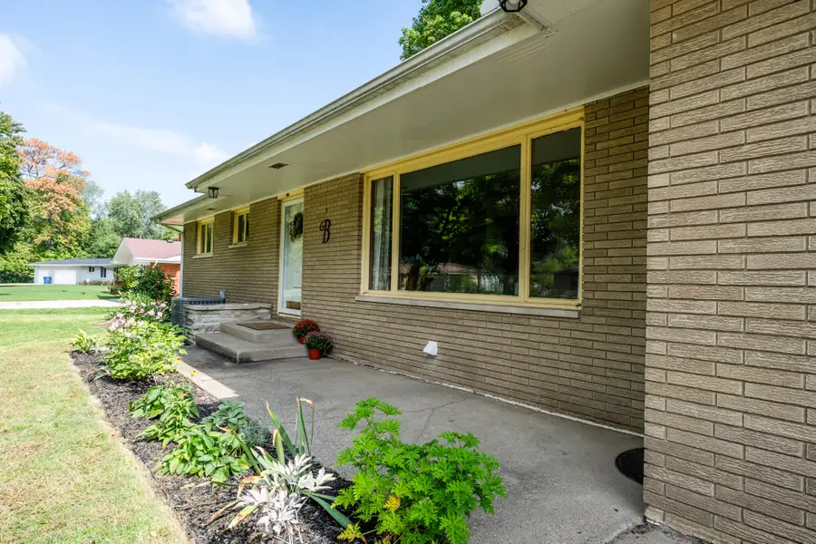 1593 Columbus Avenue, Benton Harbor, MI 49022 - #2