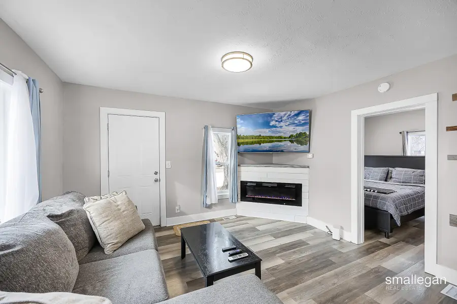 1584 Carlton Street, Muskegon, MI 49442 - #2