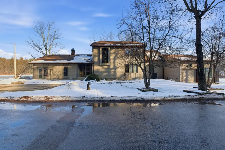 360 W Baldwin Lake Drive, Greenville, MI 48838 - #2