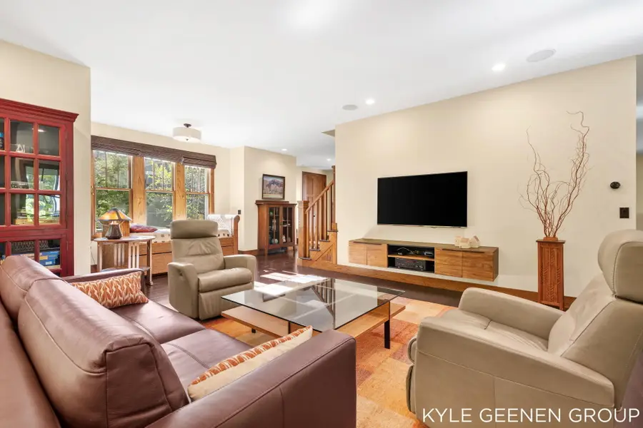 138 W Shore Woods #10, Douglas, MI 49406 - #2