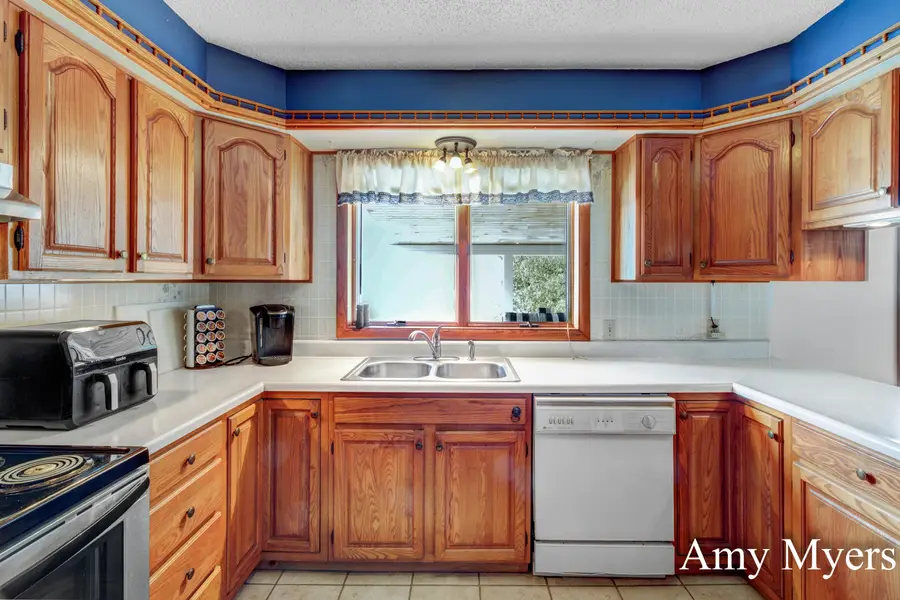 7367 S 108th Avenue, Rothbury, MI 49452 - #2