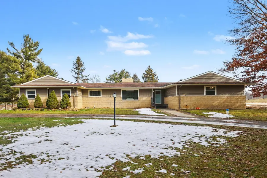 1575 Kellogg Road, Brighton, MI 48114 - #2
