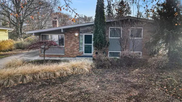 1212 Wines Drive, Ann Arbor, MI 48103