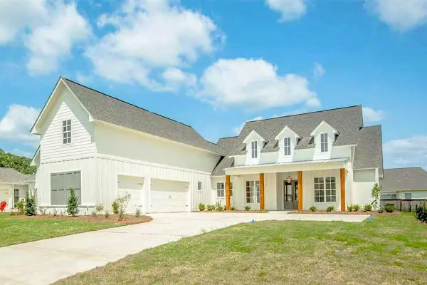 20957 N Dixboro Road, Green Oak Twp, MI 48178