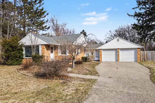 1295 Pontiac Road, Benton Harbor, MI 49022