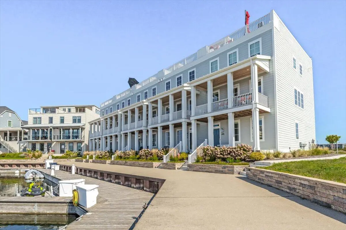 126 Mariners Cove, Saint Joseph, MI 49085 - #1