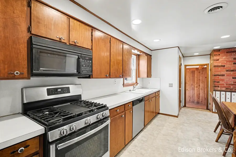 4732 Foxcroft Avenue Nw, Comstock Park, MI 49321 - #3