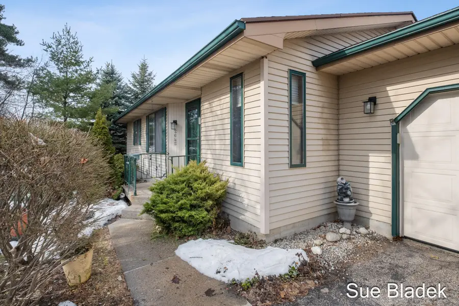 2645 Cascade Road Se, Grand Rapids, MI 49506 - #3