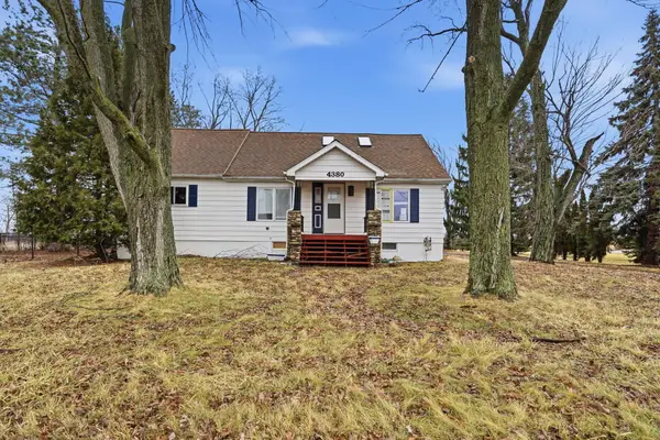 4380 N Center Road, Saginaw, MI 48604