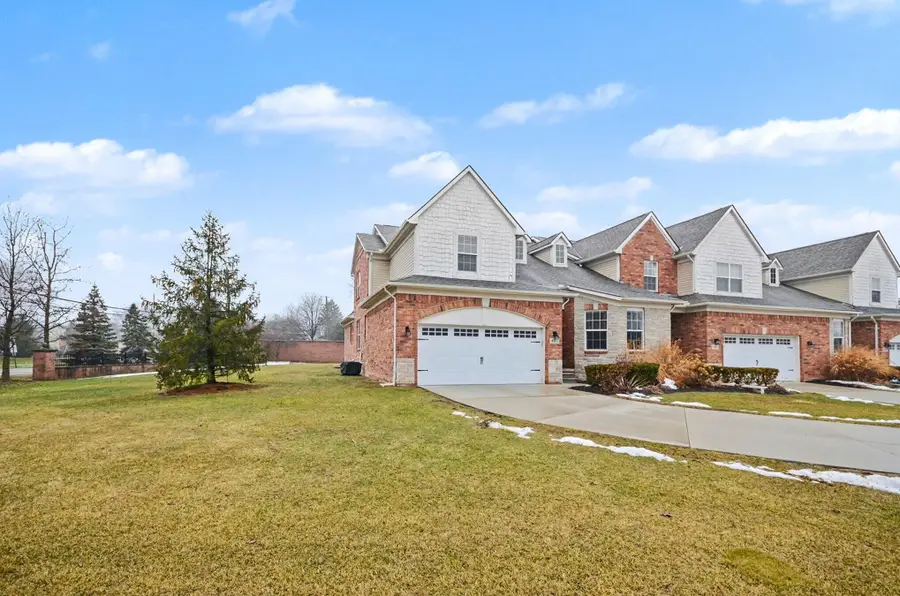 4313 Bennett Park Circle, Troy, MI 48085 - #2