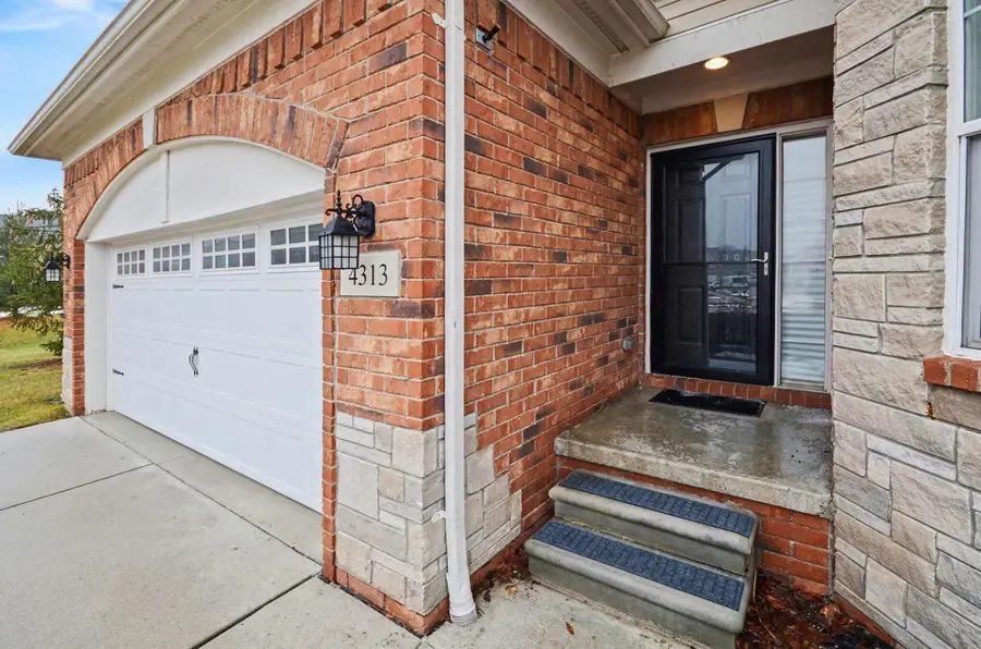 4313 Bennett Park Circle, Troy, MI 48085 - #3
