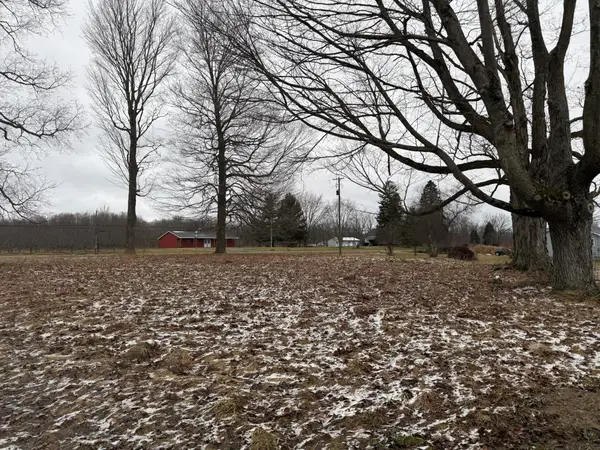 24990 County Road 687, Bangor, MI 49013