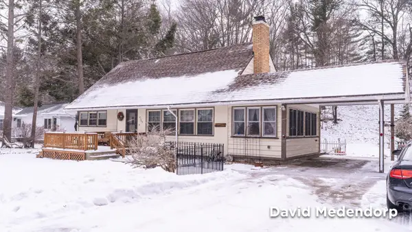 4105 Lake Harbor Road, Norton Shores, MI 49441