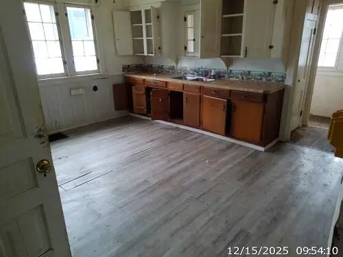 418 E Church Street, Adrian, MI 49221 - #3