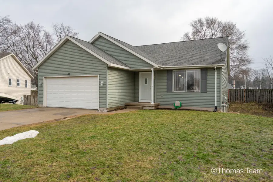43 Haras Court Sw, Grand Rapids, MI 49548 - #2
