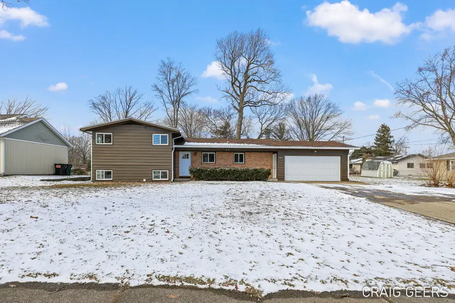 4605 Poinsettia Avenue Se, Kentwood, MI 49508 - #3