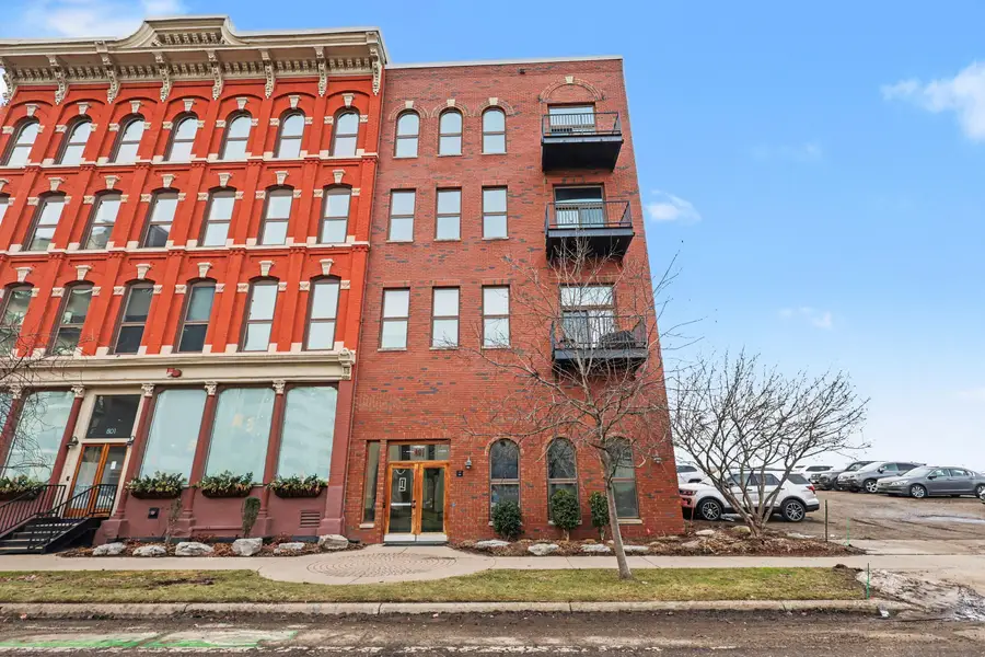 801 NW Monroe Avenue Nw #105, Grand Rapids, MI 49503 - #3