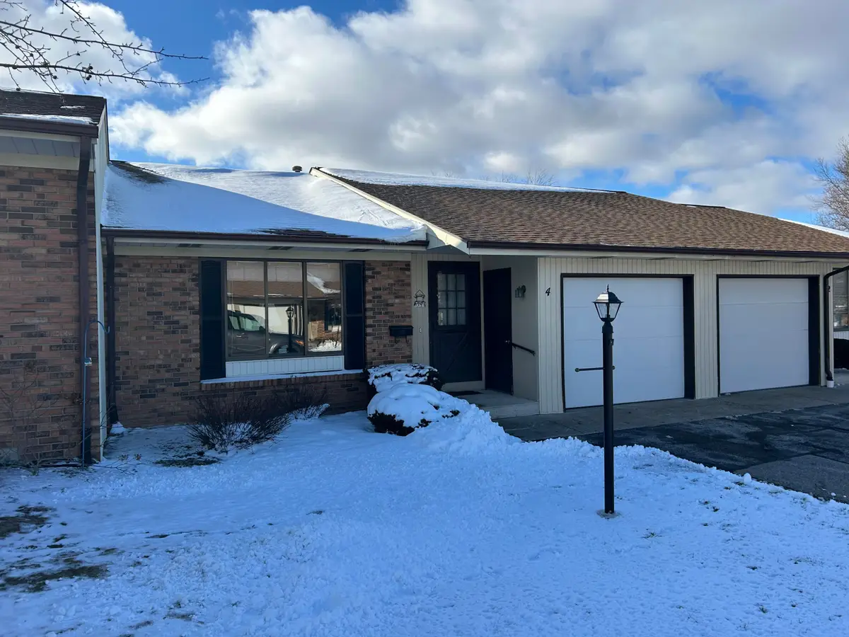 74 Old Mill #4 Drive, Holland, MI 49423 - #1