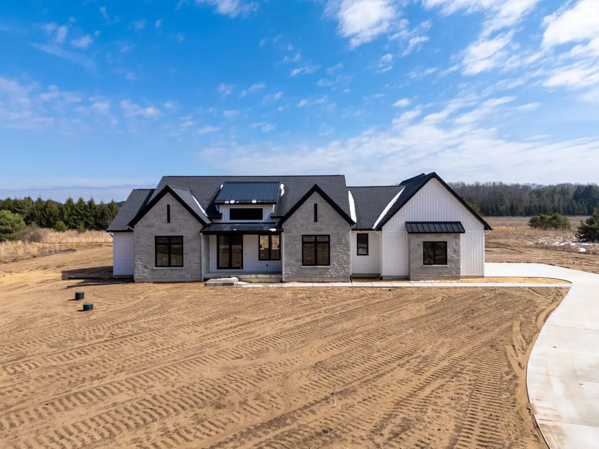 61121 Airpark Lane, Mattawan, MI 49071 - #1