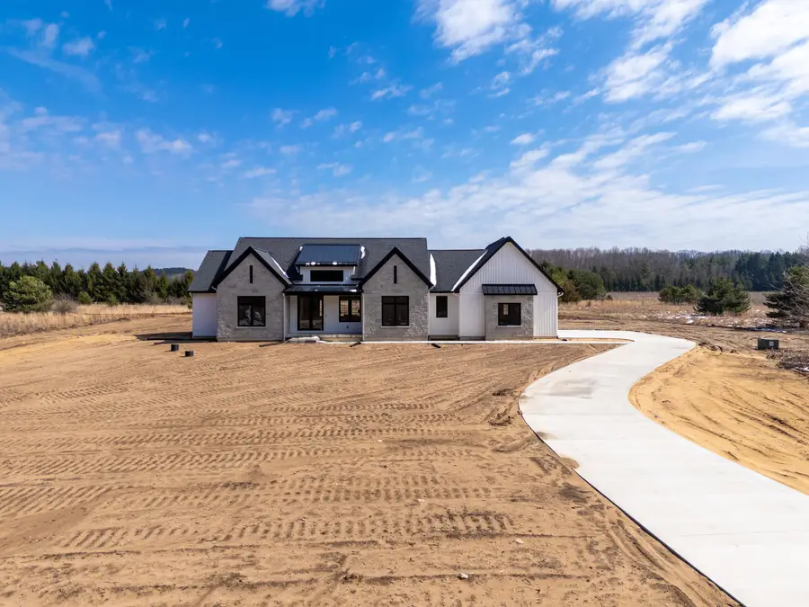 61121 Airpark Lane, Mattawan, MI 49071 - #2