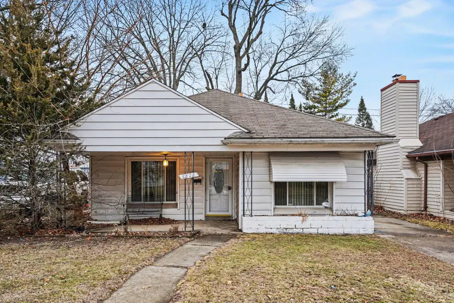 6822 N Lafayette Street, Dearborn Heights, MI 48127 - #2