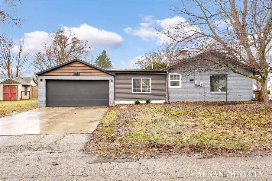 1330 Woodland Avenue Nw, Grand Rapids, MI 49504 - #2