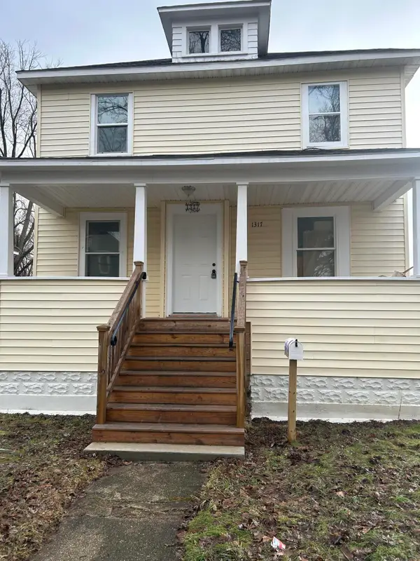 1317 John Street, Kalamazoo, MI 49001