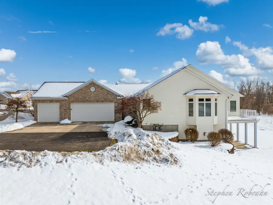 4201 Del Mar Village Drive Sw, Grandville, MI 49418 - #3