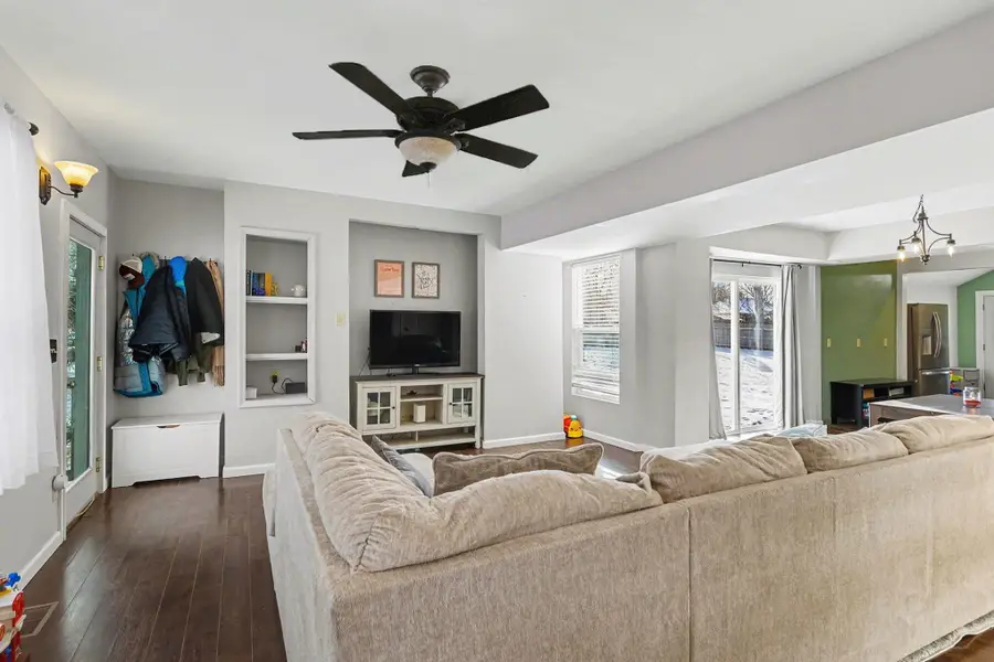 121 Frost Street, Jackson, MI 49202 - #3