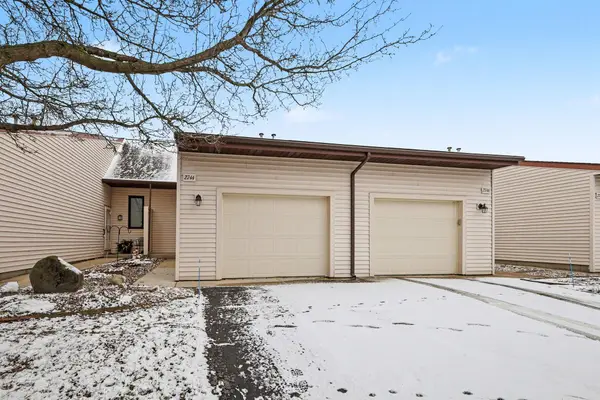 2744 Stonebluff Drive Sw, Wyoming, MI 49519