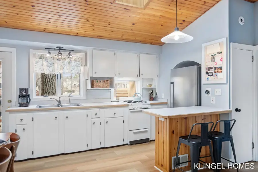 15175 Pruin Street, Spring Lake, MI 49456 - #3