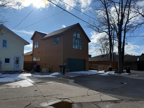 8702 N Shore Drive, Clarklake, MI 49234