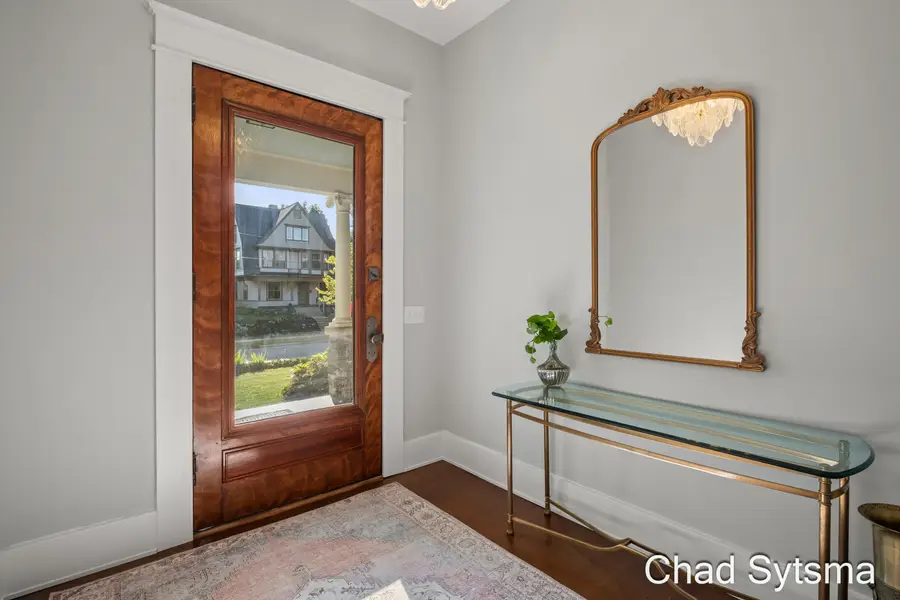 643 Madison Avenue Se, Grand Rapids, MI 49503 - #3