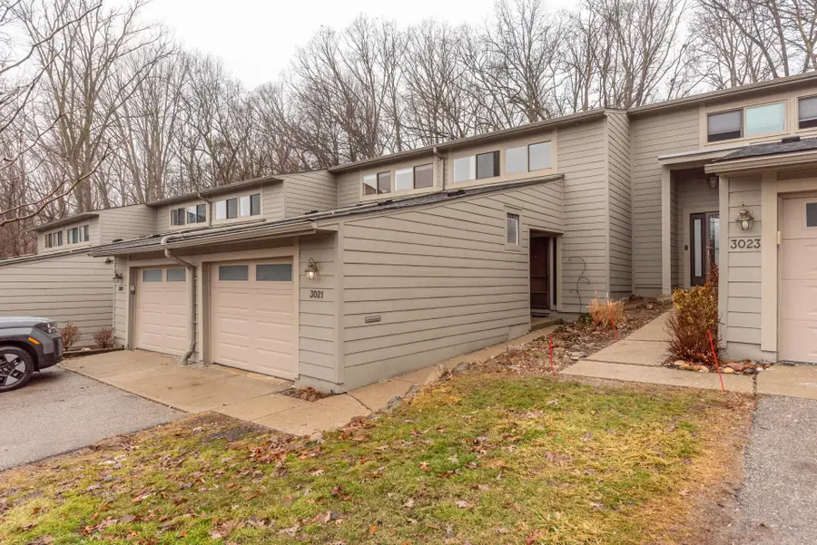 3021 Lake Haven Court, Ann Arbor, MI 48105 - #2