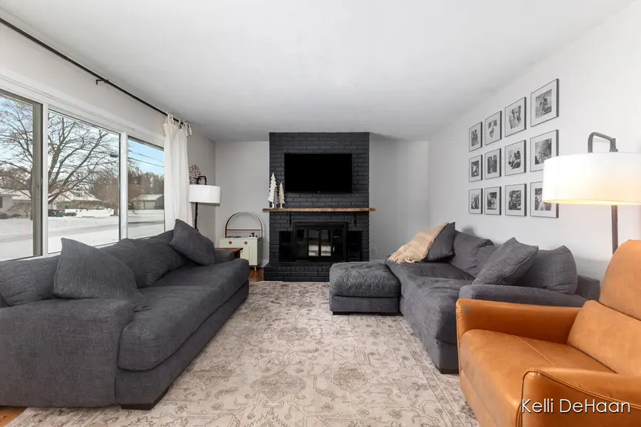 7350 Glendora Avenue, Jenison, MI 49428 - #3