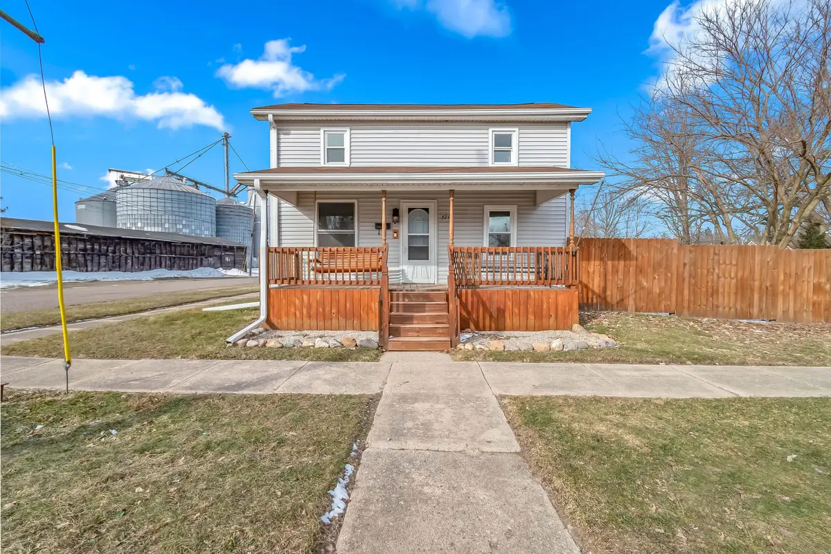 720 Hall Street, Eaton Rapids, MI 48827 - #1