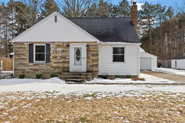 261 W Hile Road, Norton Shores, MI 49441